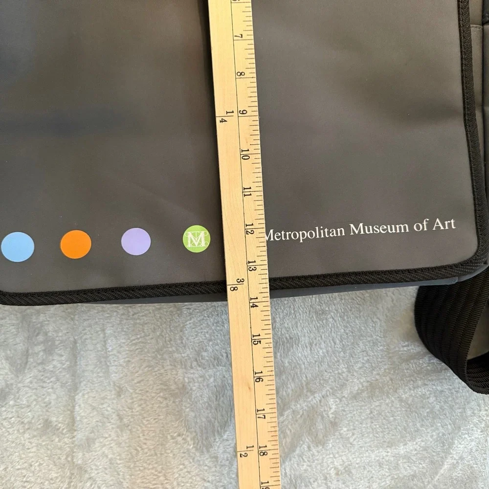The Metropolitan Museum of Art Messenger Bag Gray‎ Renaissance M Dot NEW